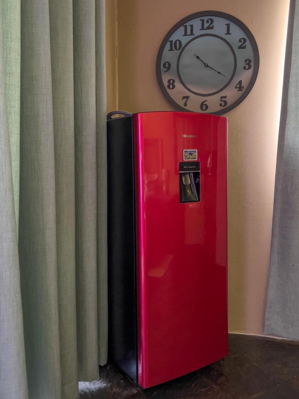 Spies Villa - Fast Wi-Fi, Netflix And Generator Middelburg  Exteriör bild